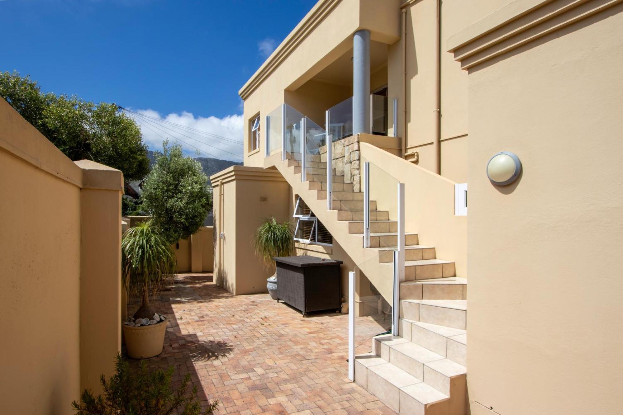 Villa Ocean View Living à Hermanus Extérieur photo